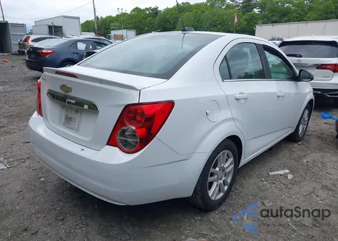 2016 Chevrolet Sonic Lt Auto из США, поврежденный, VIN 1G1JC5SG8G4181086